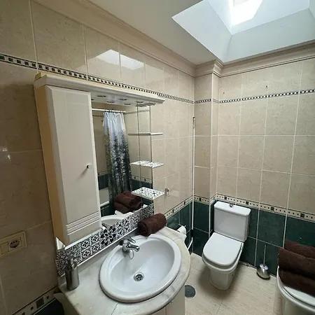 Lomada * سان إيسيذرو